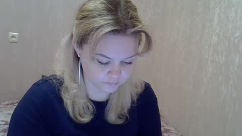 karennelsonx online show from March 9, 1:04 pm