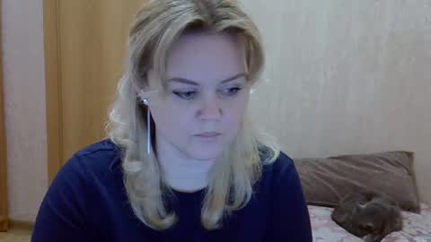karennelsonx online show from March 9, 7:15 pm
