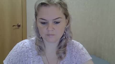karennelsonx online show from September 12, 8:47 am