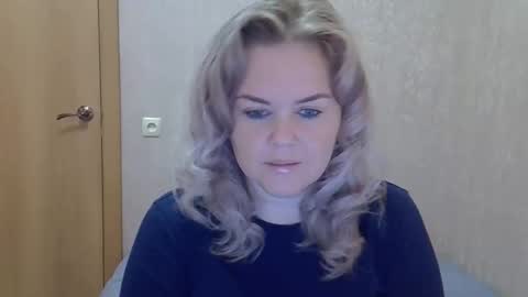 karennelsonx online show from September 14, 12:26 pm