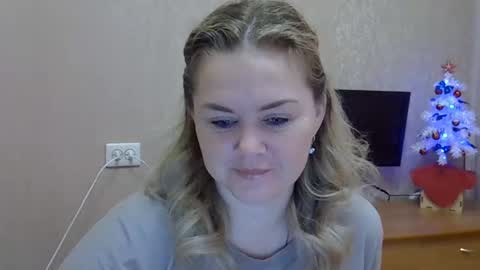 karennelsonx online show from December 15, 11:03 am