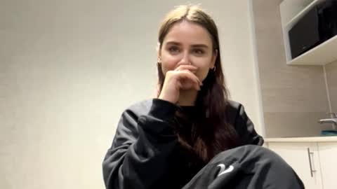 kareystutsman online show from December 15, 7:07 pm