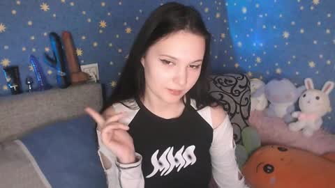 Snapshot of karicherry chatting on April 18, 8:18 am karicherry online show from April 18, 8:18 am