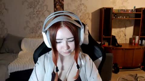 Lisa Backler online show from September 21, 4:19 pm