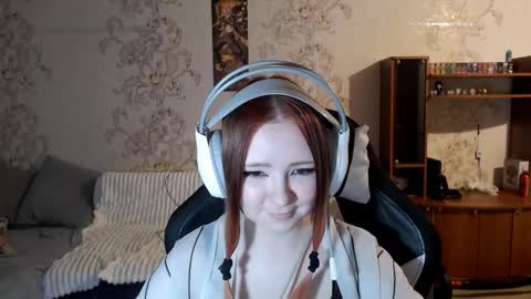 Lisa Backler online show from September 26, 4:22 pm