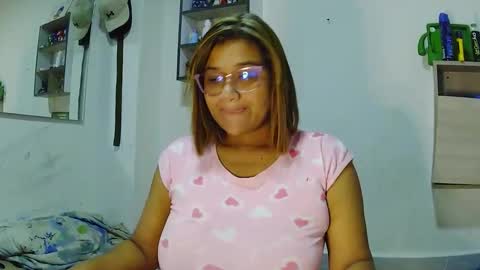 Snapshot of karihotson chatting on March 19, 4:49 am kari online show from March 19, 4:49 am