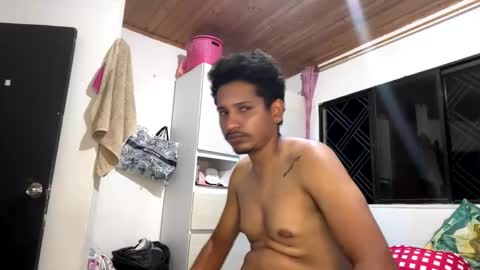 Snapshot of kariina_candy chatting on February 17, 4:20 am kariina candy and fox online show from February 17, 4:20 am