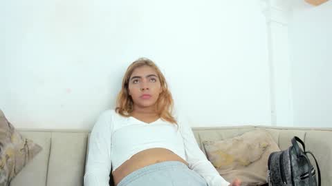 Snapshot of karime_arana chatting on November 18, 6:56 pm Kari online show from November 18, 6:56 pm