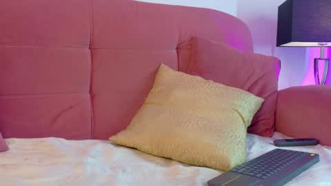 Snapshot of karina2smith chatting on April 15, 7:58 pm karina online show from April 15, 7:58 pm