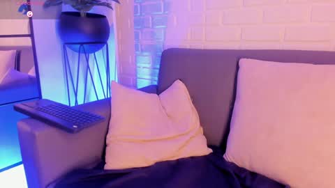 Snapshot of karina_gomez_18 chatting on January 31, 9:59 am Kari online show from January 31, 9:59 am