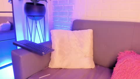 Snapshot of karina_gomez_18 chatting on February 5, 4:06 am Kari online show from February 5, 4:06 am