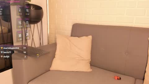 Snapshot of karina_gomez_18 chatting on February 17, 5:58 am Kari online show from February 17, 5:58 am