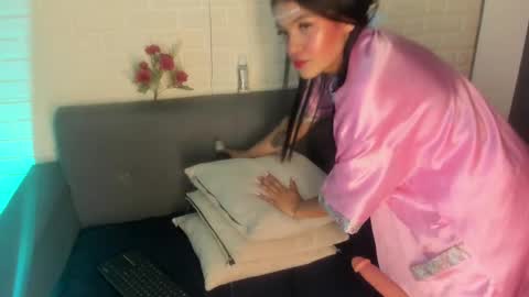 Snapshot of karina_gomez_18 chatting on September 15, 11:21 am Kari online show from September 15, 11:21 am