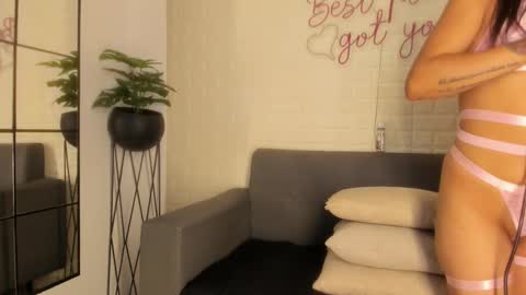 Snapshot of karina_gomez_18 chatting on September 22, 11:12 am Kari online show from September 22, 11:12 am