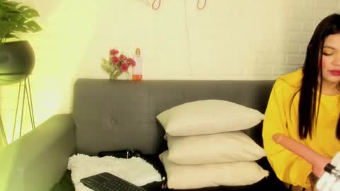 Snapshot of karina_gomez_18 chatting on October 6, 11:29 am Kari online show from October 6, 11:29 am