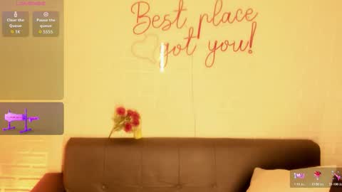 Snapshot of karina_gomez_18 chatting on October 30, 11:33 am Kari online show from October 30, 11:33 am