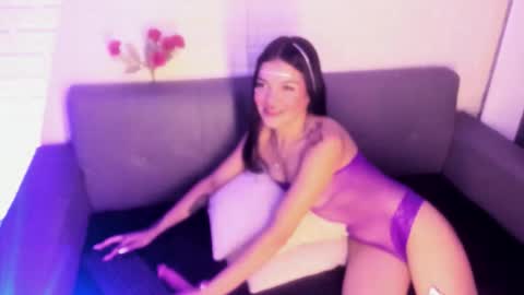 Snapshot of karina_gomez_18 chatting on November 7, 11:32 am Kari online show from November 7, 11:32 am