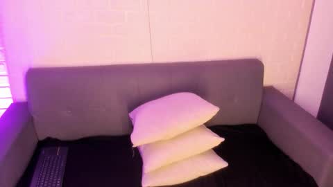 Snapshot of karina_gomez_18 chatting on December 4, 11:19 am Kari online show from December 4, 11:19 am