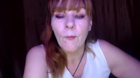 Snapshot of karina_ren chatting on December 22, 5:23 am Karina online show from December 22, 5:23 am