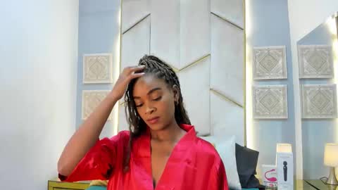 karinaacox online show from March 3, 12:33 pm