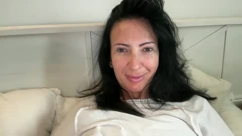 Karina online show from October 3, 8:00 am