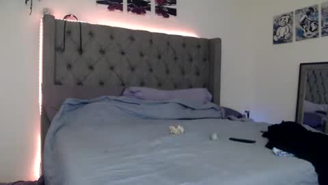 karinakummings online show from December 21, 10:55 am