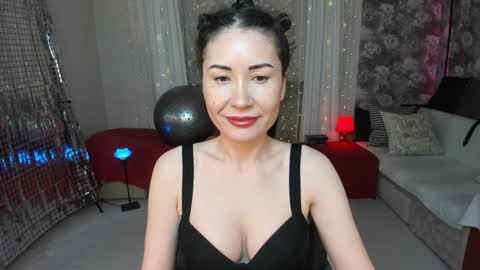 KarinaSweeety online show from December 23, 12:41 pm