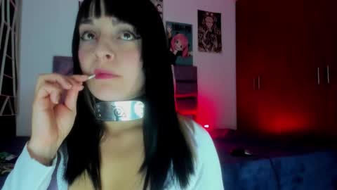 KARINNA  RAVEN online show from November 3, 10:53 pm