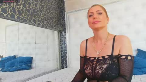 KARISSIA online show from June 8, 4:13 am