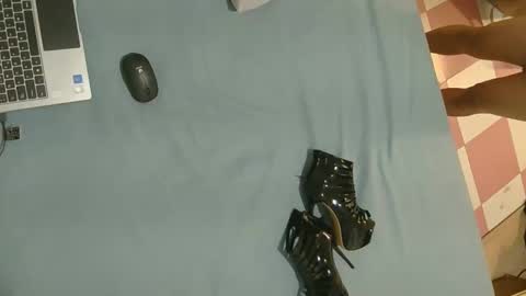 Snapshot of karla3052 chatting on April 19, 8:33 pm Cremosito online show from April 19, 8:33 pm