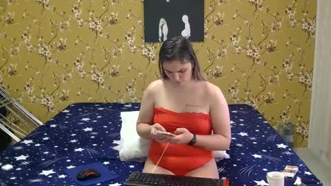 Snapshot of karla318103 chatting on January 30, 8:43 am Karla online show from January 30, 8:43 am