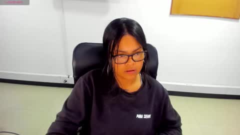 Snapshot of karla_cg chatting on February 24, 9:46 pm karla_cg online show from February 24, 9:46 pm