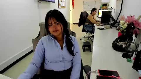 karla_cg online show from May 14, 3:19 pm