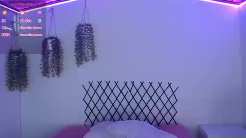 Snapshot of karla_charloby chatting on September 22, 1:46 pm Karla online show from September 22, 1:46 pm