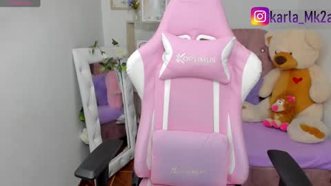 Snapshot of karla_cutee1 chatting on December 4, 2:53 am karla online show from December 4, 2:53 am