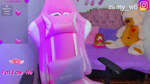 Snapshot of karla_cutee1 chatting on February 25, 4:11 am karla online show from February 25, 4:11 am