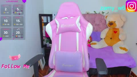 Snapshot of karla_cutee1 chatting on April 4, 4:59 pm karla online show from April 4, 4:59 pm