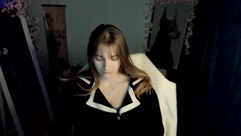 Karla online show from January 18, 1:04 pm