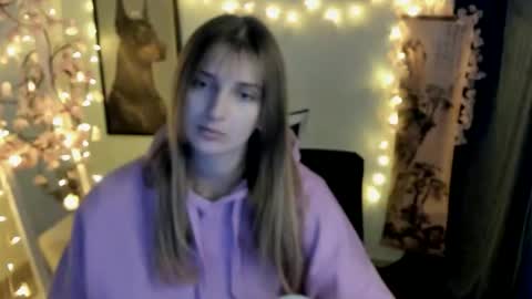 Karla online show from February 4, 1:39 pm