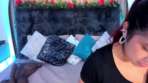 Karla Gonzaless online show from January 6, 6:11 pm