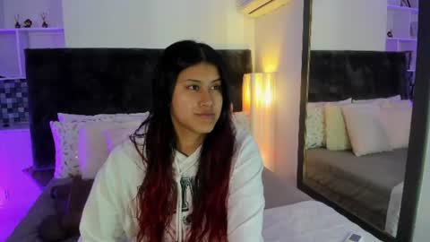 Snapshot of karla_gonzaless chatting on June 28, 11:49 am Karla Gonzaless online show from June 28, 11:49 am
