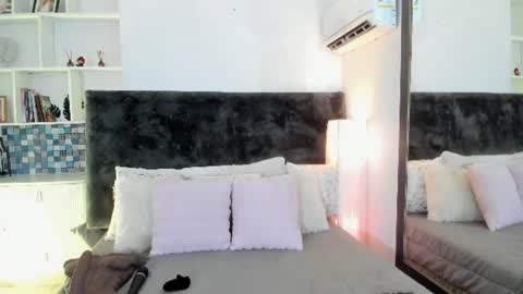 Snapshot of karla_gonzaless chatting on July 10, 7:27 pm Karla Gonzaless online show from July 10, 7:27 pm