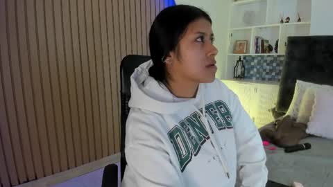 Snapshot of karla_gonzaless chatting on July 12, 11:23 am Karla Gonzaless online show from July 12, 11:23 am