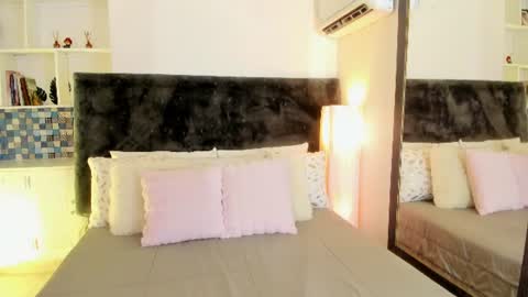 Snapshot of karla_gonzaless chatting on July 14, 6:46 pm Karla Gonzaless online show from July 14, 6:46 pm