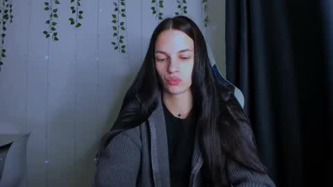 Snapshot of karla_lim chatting on October 7, 4:37 pm karla_lim online show from October 7, 4:37 pm