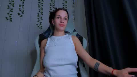 Snapshot of karla_lim chatting on November 1, 8:49 am karla_lim online show from November 1, 8:49 am