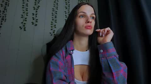 Snapshot of karla_lim chatting on December 4, 10:29 pm karla_lim online show from December 4, 10:29 pm