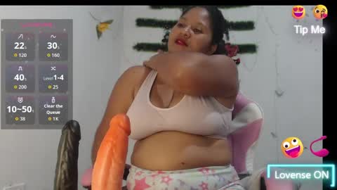 Snapshot of karla_rodriguez0 chatting on May 22, 2:40 am Karla online show from May 22, 2:40 am