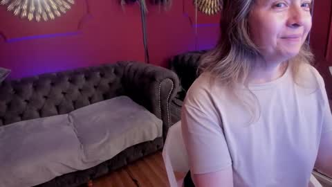 carla  online show from November 23, 3:28 am