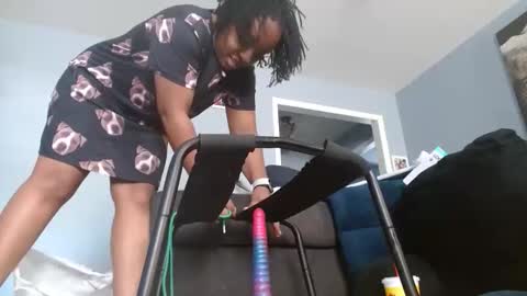 Karla J Rossii online show from November 28, 6:10 pm